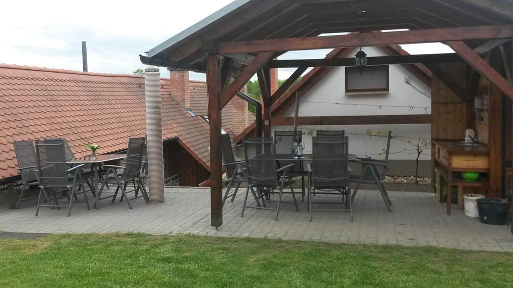 Ferienwohnung Sklep u Veselých Mutěnice Exterior foto
