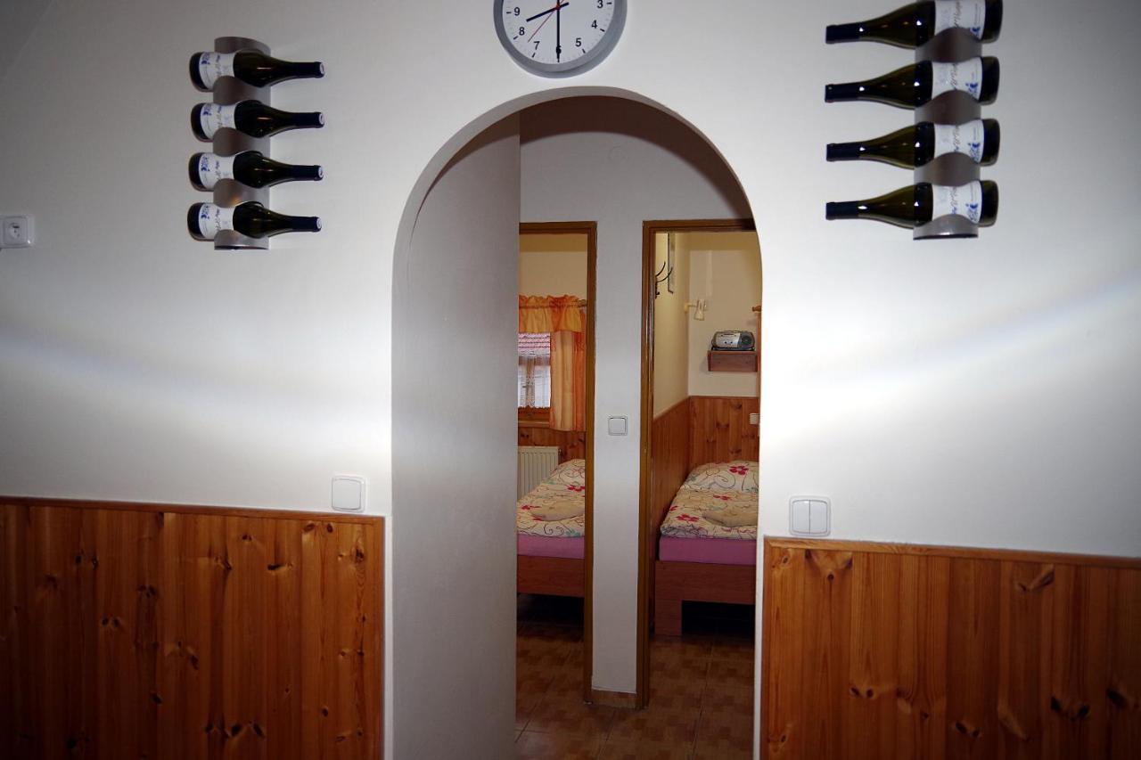 Ferienwohnung Sklep u Veselých Mutěnice Exterior foto